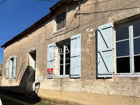 vente immeuble 130 m² à angles-sur-l'anglin (86260)  77 000 €