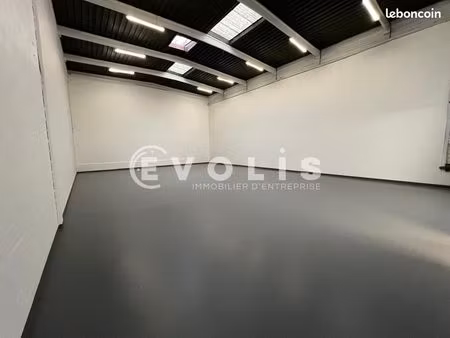 local d'activité 368 m²