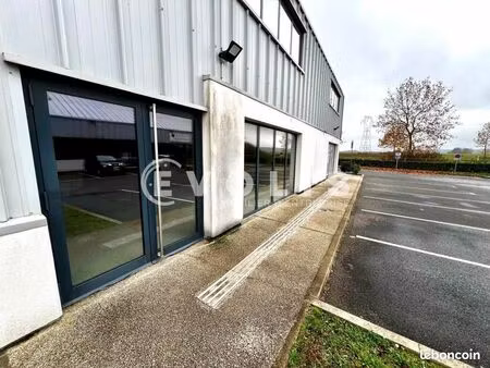 local commercial 81 m²