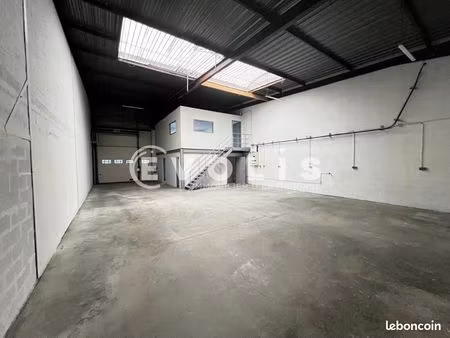 local d'activité 226 m²