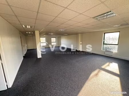 bureaux 162 m²