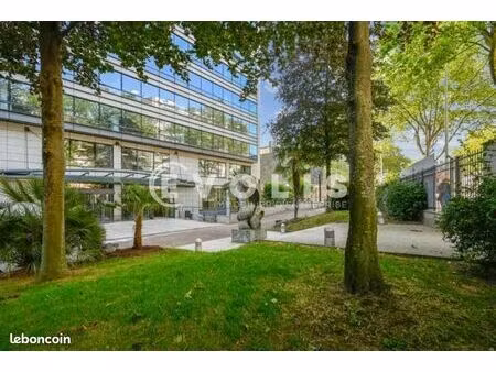 bureaux 72 m²