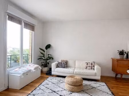 vends appartement lumineux avec vue dégagée - 43m² - les lilas