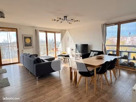 appartement 4 pièces 104 m²