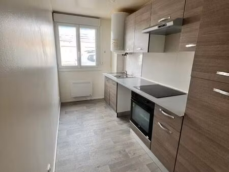 studio 1 pièce 32 m²