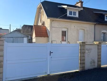 maison 55 m² avec grande cour  garage