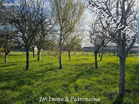 terrain constructible hors lotissement  clos de murs  meuvaines à proximité d'arromanches 