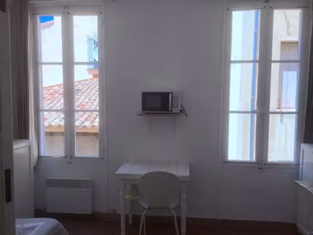location meublée appartement 1 pièce 14 m² à aix-en-provence (13090)  495 €