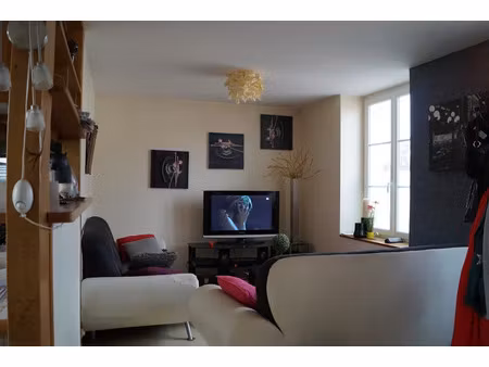 location appartement 3 pièces 50 m² à bletterans (39140)  538 €