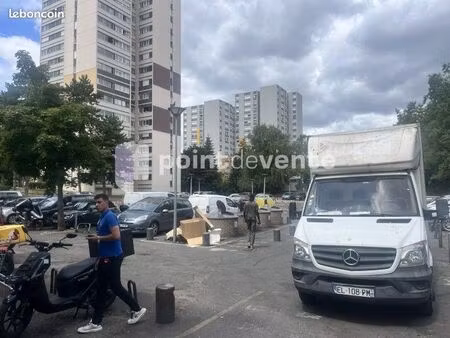 local commercial 66 m²