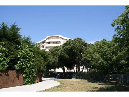location meublée appartement 1 pièce 24 m² à saint aygulf (83370)  558 €