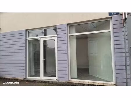 local commercial - saintes rive droite centre ville proche leclerc abbaye