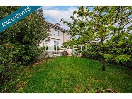 marsannay-la-côte  maison jumelée d'un côté avec vue dégagée et à l'abri du vis-à-vis.