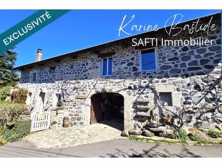 charmante maison en pierre rénovée avec dépendances