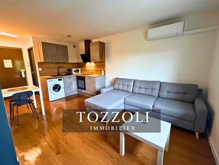 a louer  appartement la verpillière 1 pièce 32m² + parking