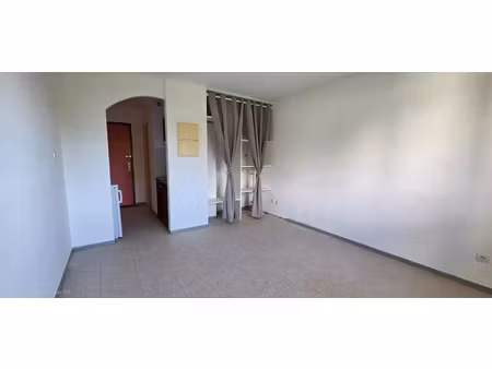 location appartement 1 pièce 22 m² à saint-denis (97490)