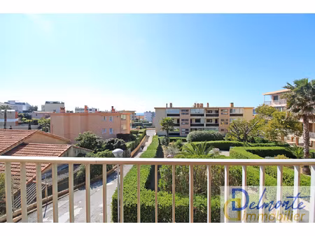 vente - six fours proche plage - faux t4 terrasse parking
