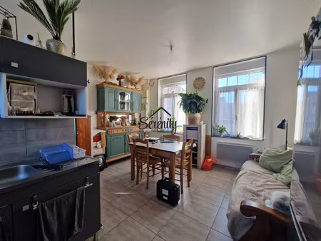 ensemble immobilier de rapport composé de 4 t2  d'une habitatio