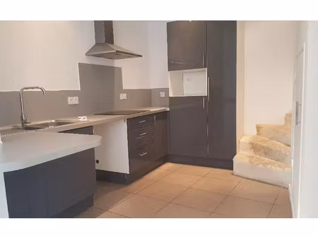 location maison  m² t-2 à vauvert  536 €