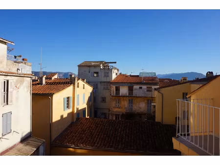 location appartement 2 pièces 45.73 m² à ajaccio (20000)  679 €