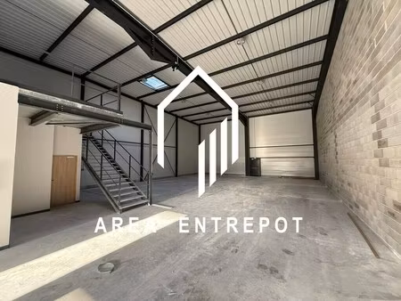 location local d'activités 495 m²