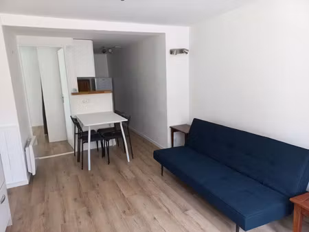 location meublée appartement 2 pièces 32 m² à les ponts-de-ce (49130)  750 €