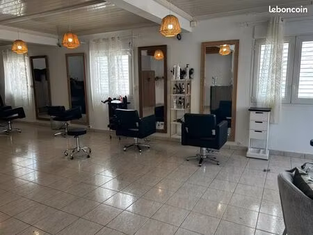 location local commercial