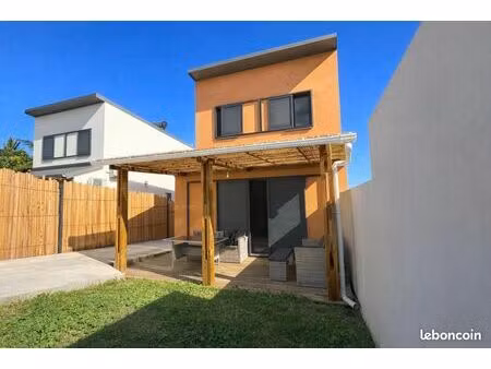 villa 4 pièces 70 m²