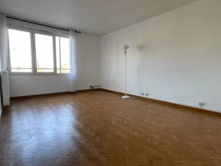 location appartement 3 pièces 61 m² à pontoise (95000)  1 100 €