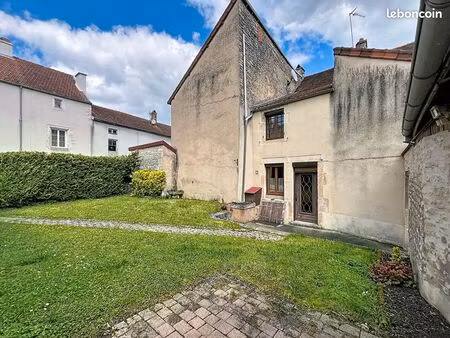 maison 5 pièces 151 m²