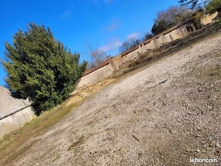 terrain constructible 691 m²