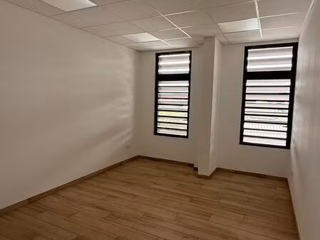 local professionnel - centre médical ligne des bambous