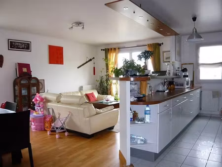 location appartement 3 pièces 70 m² à chatillon (92320)  1 748 €