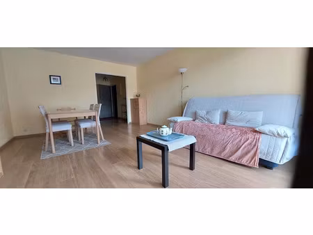 location meublée appartement 3 pièces 74 m² à chaville (92370)  1 900 €