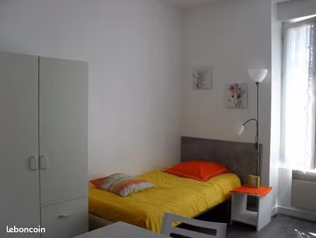 studio plein centre sur cour