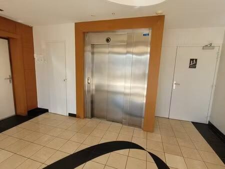 locaux/bureaux à louer