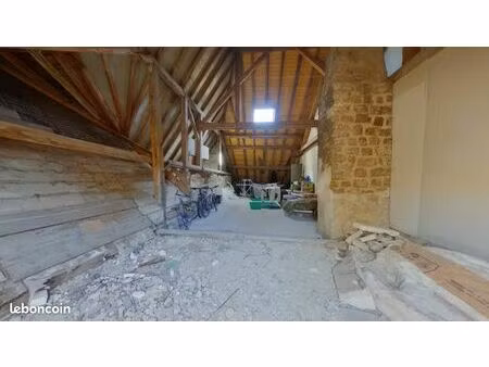 appartement 1 pièce 100 m²