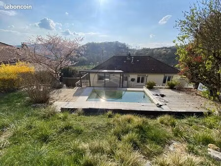 maison 6 pièces 121 m²