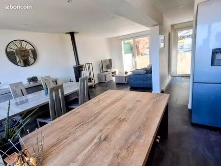 rare à la vente – maison avec vue exceptionnelle sur la citadelle – 5 min besançon morre