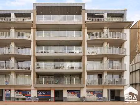 rez-de-chaussée commercial spacieux près du centre