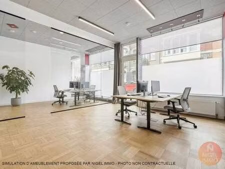 herve  rez de 64 m²  vitrines  emplacement de choix !