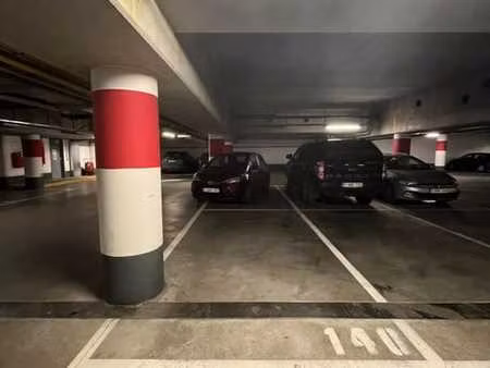 emplacement de parking en location dans le parking charlemag