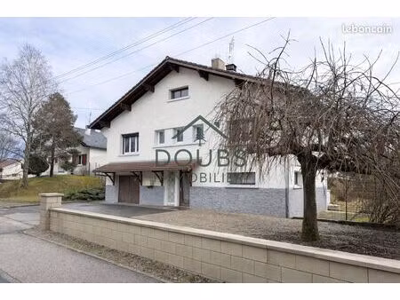 maison 3 pièces 150 m²