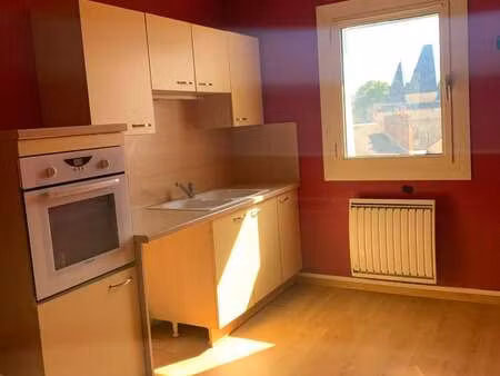 location appartement 3 pièces à la ferté-bernard (72400) : à louer 3 pièces / 84m² la fert