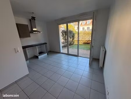 studio 1 pièce 25 m²