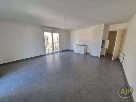 location appartement 3 pièces à rezé (44400) : à louer 3 pièces / 65m² rezé