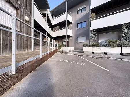 location parking à rochefort (17300)  58 €