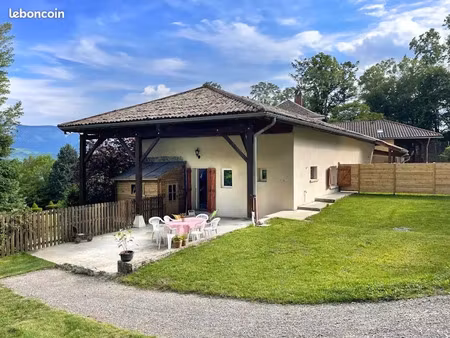 location maison 5 pièces 130 m² à meylan (38240)  2 100 €
