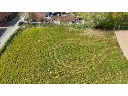 terrain à bâtir 4a75ca dans quartier recherché