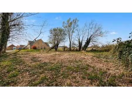 joli terrain à bâtir  idéal pour maison 3f